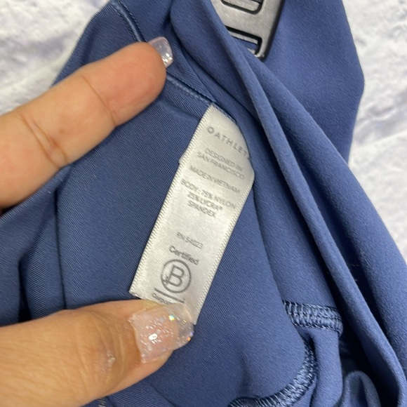 Lot two leggings Athleta and Nike size M black and blue - Picture 14 of 15